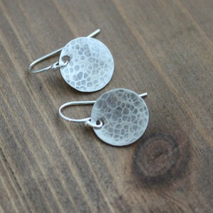 Darkened Hammered sterling silver round circle disc earrings, Sterling silver ear wire, Brushed Satin finish, Textured, Modern Dot, oxidized image 3