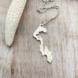 Whidbey Island Necklace - outline of WI Washington State 925 sterling - Hometown jewelry - personalized heart location