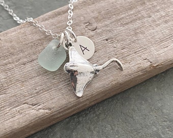Sterling silver manta ray necklace, Genuine sea glass in choice of color, and personalized initial charm, stingray necklace, beach jewelry