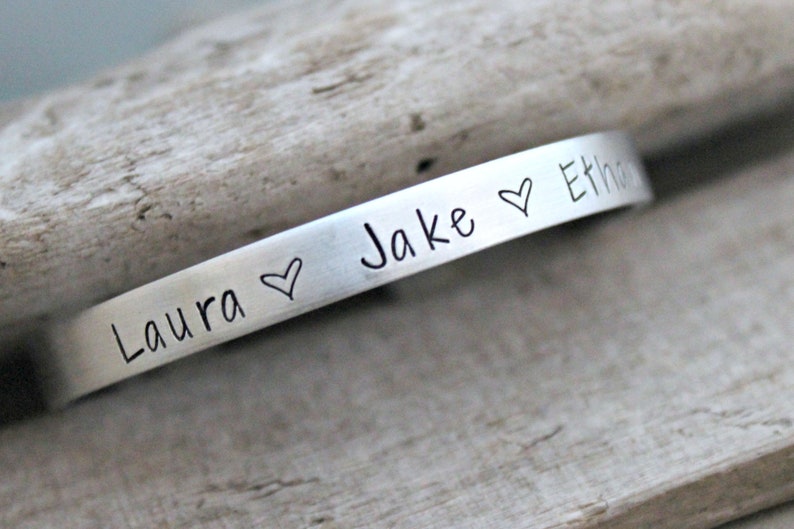 Personalized Custom Names Gift for her Hand stamped Name Cuff Bracelet skinny cuff Silver Aluminum Mothers Bracelet -Hearts