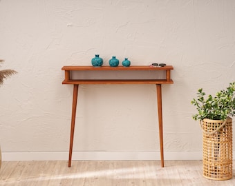 Rustiek grenenhouten consoletafel: smalle tafel bij de ingang