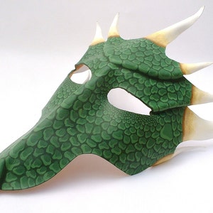 Green Dragon leather mask image 1