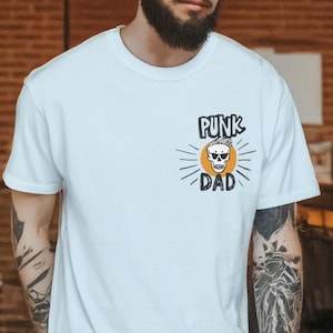 Uniseks T-shirt Punk Dad, Skull Glasses Rock Gift-T-shirt, Vaderdag, alternatieve ouder, edgy Dad-shirt, handgetekende punkrock-T-shirt