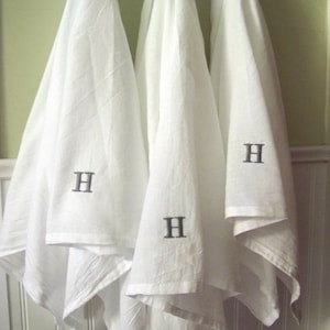 Set of 3 Monogrammed Towels image 1