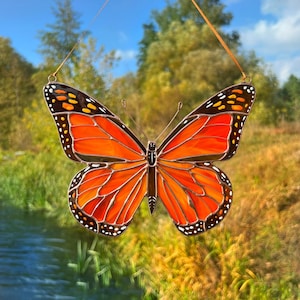 Atrapasueños de mariposas de vitral / Regalo conmemorativo de la mariposa monarca / Tapices de vitral personalizados / Decoración de jardín / Que te mejores pronto