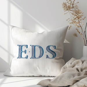 Almohada bordada con puntada de satén acanalada abierta Ryan más inserto, funda de almohada con monograma más inserto, almohada decorativa, almohada con aplicación de inicial