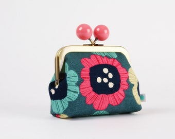 Metal frame coin purse with color bobbles - Nordic floral in green - Color dad / Kisslock fabric wallet / Japanese fabric / pink yellow