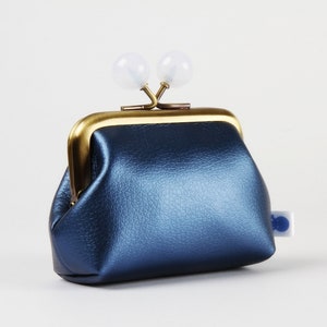 Metal frame coin purse with color bobbles - Pearly dark blue - Color mum in textured faux leather / Kisslock wallet
