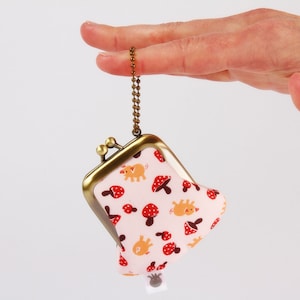 Mini porte-clé rétro à fermoir métallique - Petits cochons - Cutie purse / Mini trousse bijou de sac / Matryoshka