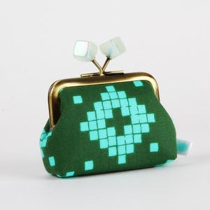 Metal frame coin purse with cube beads - Tiles in green - Color mum / Geometric pattern / Kisslock fabric wallet / Alexia Abegg