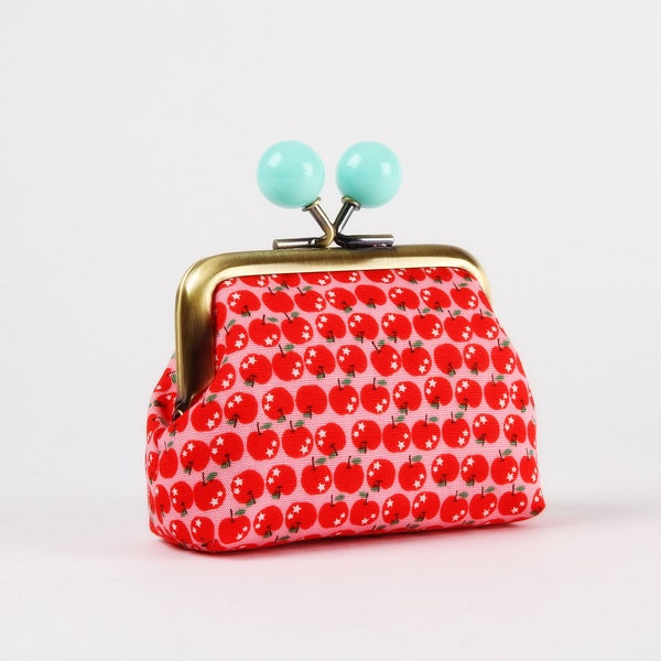 Metal frame coin purse with color bobbles - Chibi apples on pink - Color mum / Kisslock fabric wallet / Japanese fabric