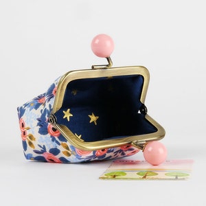 Metal frame coin purse with color bobbles Rosa perwinkle Color mum / Rifle Paper fabric / Cotton and Steel / kisslock pouch / blue pink image 3