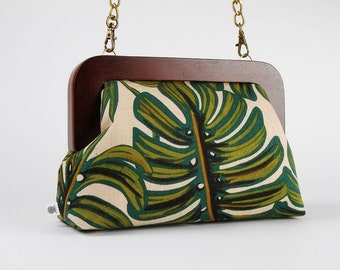 Wooden frame clutch bag - Monstera - Trip purse / Japanese fabric / Rifle Paper Co / Toiletry bag / Kisslock fabric purse / Cosmetic case
