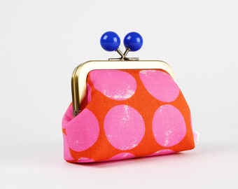 Metal frame coin purse with color bobble - Moon dot in cayenne - Color dad / Kisslock fabric wallet / Alexia Abegg / pink rust