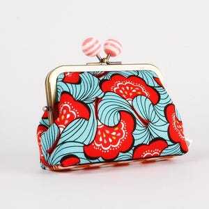 Kiss lock fabric wallet with color bobble - Japanese flowers in blue and red - Big pop-up / Double metal frame purse / Two sections