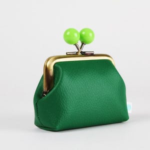 Metal frame coin purse with color bobbles - Dark green - Color mum in textured faux leather / Kisslock wallet