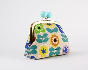 Metal frame clutch bag - Retro blooming flowers in blue and green - Color bobble purse / Japanese fabric / Kisslock cosmetic case