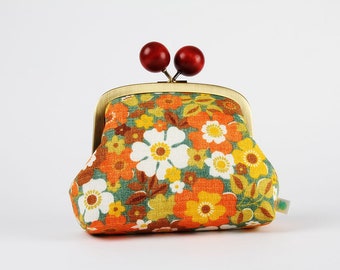Metal frame clutch bag - Sopo retro flowers in fall hues - Color wooden bobble purse / Kisslock cosmetic case / orange green yellow white