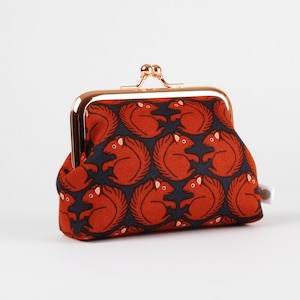 Clasp frame purse - Squirrel in twilight - Big dad rosegold / Kisslock fabric wallet / Loes Van Oosten / Navy blue  copper brown