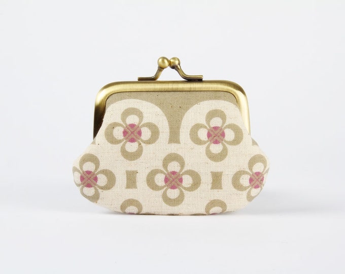 Mummy Purse Retro Flowers in Grey Metal Frame Pouch Etsy