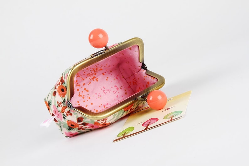 Color mum japanese fabric Cotton and Steel Kisslock change pouch Metal frame coin purse with color bobbles Rosa blush