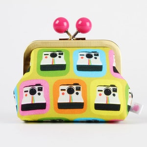 Metal frame coin purse with color bobble - Say cheese - Color dad / Lysa Flower / kisslock fabric wallet / Polaroid / Neon pink yellow