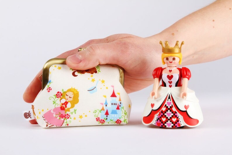 Sleeping beauty Big mum Kawaii japanese fabric Fairy tales Princess Metal frame change purse