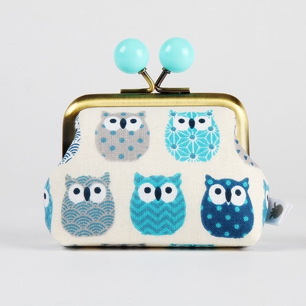 Metal frame coin purse with color bobbles - Little owls in blue - Color mum / Kisslock change pouch / Clasp purse / Retro purse
