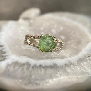 Green Tourmaline Verdelite Silver Adjustable Ring, Sterling Silver Ring W/Craved Flower Shape Green Tourmaline Crystal Ring, Gemstone Ring
