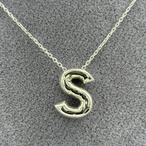 Collar de plata, collar de plata con letras, collar de regalo para novia, regalo de Navidad, collar de regalo para mamá y esposa, para regalarle a ella