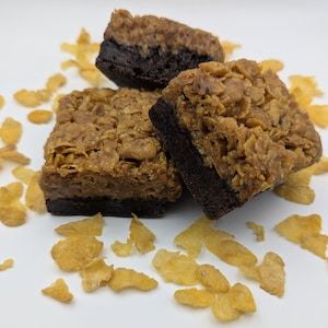 4 or 6 Caramel cornflake brownies