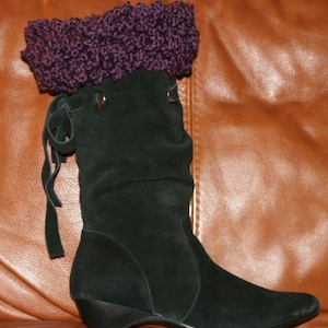 CROCHET PATTERN - The Curly Top Boot Cuff ---Make For Children And Adults. Party-- Party --Put some fun in your boot.