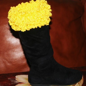 CROCHET PATTERN - The Curly Top Boot Cuff --Make it for children and adults.. Party-- Party    --Put some fun in your boot