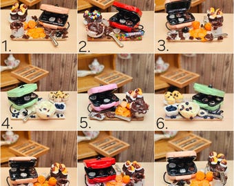Dollhouse Miniature Cupcake Scene 1:11 Muffins Baking Kitchen Bakery Miniature Dollhouse Cake Bakery Dough Dollhouse Mini Kitchen