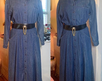 VINTAGE AVON FASHIONS Denim Shirt Dress with pockets Western Style  Norm Core