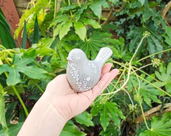 oiseau en ciment tourterelle, taille S, personnalisable message peint,pendentif cœur/fiole,hommage, décoration tombe, columbarium/cinérarium