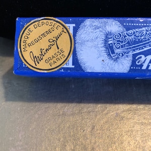 Houppette ‘Pli’ brevete by Molinard… on sale 250.00