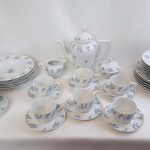 Royal Tettau Bavaria Porcelain Tableware – Vintage Floral Pattern (ca. 1970–1980). German Vintage Porcelain, Bavarian Tableware, Dinnerware