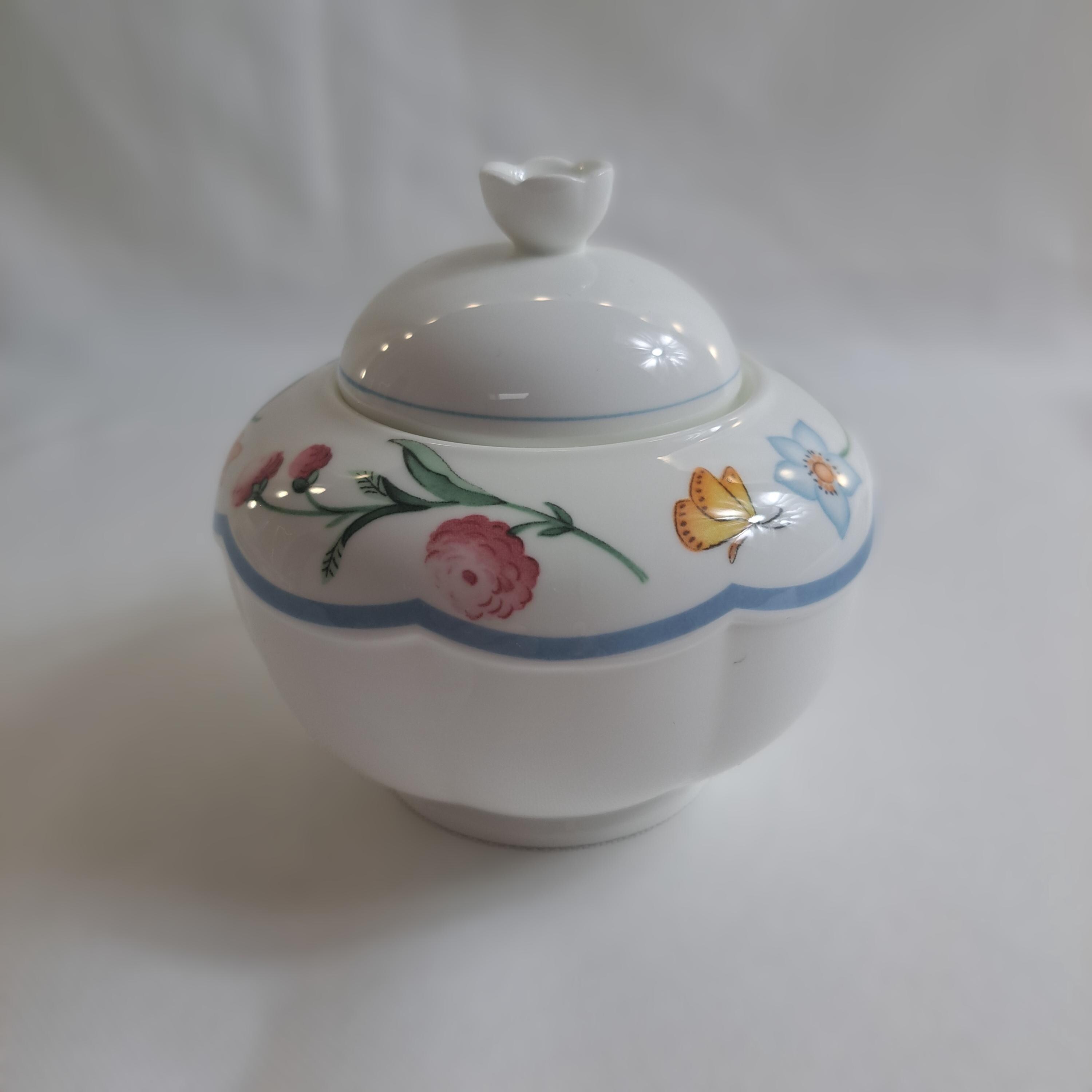 Villeroy & Boch Mariposa:バイエルン磁器の花柄模様の Villeroy & Boch Mariposa:バイエルン磁器の花柄模様の