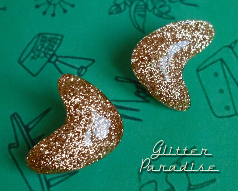 Confetti Lucite Atomic Boomerang Earrings Glitter Boomerangs Mid-Century Modern Retro Earrings Pinup Earrings Glitter Paradise® Gold