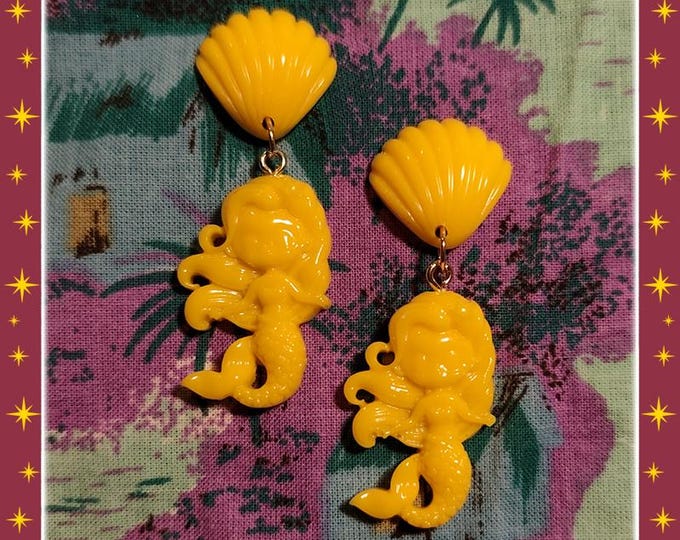 Mermaid's Shell - Earrings - Mermaid Earrings - Mermaid Jewelry - Mermaid and Shell - Mermaid Fashion - Sea Side Jewelry - Glitter Paradise®