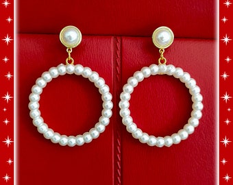 Marilyn Pearl Hoop Earrings: 1950s Retro Style