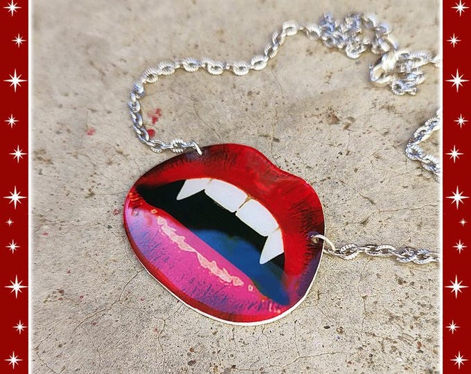 Vampire Kiss - Necklace - Vamp - Gothic Jewelry - Gothic Vampire - Vampire Jewelry - Retro Horror Jewelry Ghoul Jewelry - Glitter Paradise®