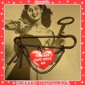 Safety Pin - Pin - You Are Safe With Me - Peace United Love - I Care - U are Safe with me - Safe with Me - Safe Place - Glitter Paradise®