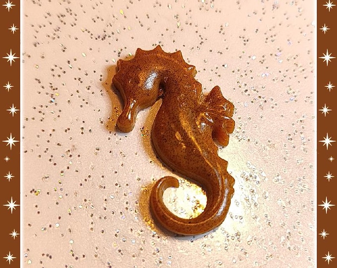 Sandy The Seahorse - Brooch - Seahorse Brooch - Mermaid Jewelry - Nautical Jewelry - Beach Jewelry - Seahorse Jewelry - Glitter Paradise®