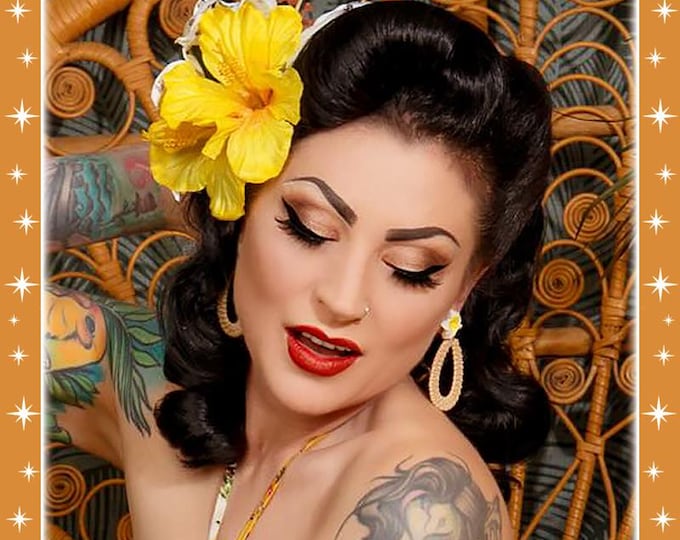 Rattan Drop and Plumeria - Earrings - Rattan Raffia Earrings - Frangipani Earrings - Plumeria and Rattan Earrings - 1950 - Glitter Paradise®