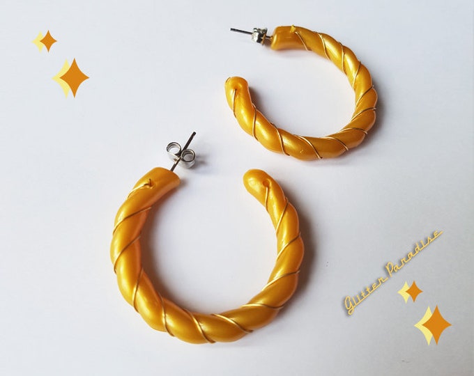 Original Vintage 1960's Gold Spiral Hoops - Earrings - Mid-Century Modern - Celluloid Twist Hoop Earrings - 60's Celluloid Glitter Paradise®