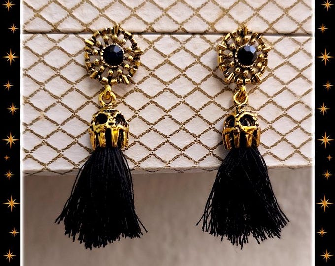 Burlesque Pompom - Earrings - Burlesque Earrings - Burlesque Jewelry - Pompom Earrings - Vintage Sleaze Jewelry - Sexy - Glitter Paradise®