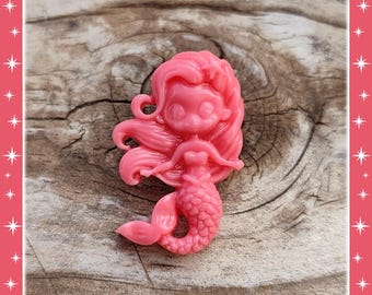 Mermaid's Shell - Pin - Mermaid Earrings - Mermaid Jewelry - Mermaid and Shell - Mermaid Fashion - 50s Sea Side Jewelry - Glitter Paradise®