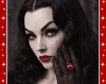 Vampire Kiss - Ring - Ghoul Jewelry - Vampire Ring - Vampire Jewelry - Vampire Gothic Jewelry - Vampire Gift - Retro - Glitter Paradise®